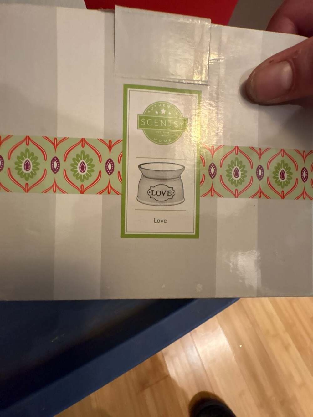 Scentsy Love Wax Warmer Melter New in Box